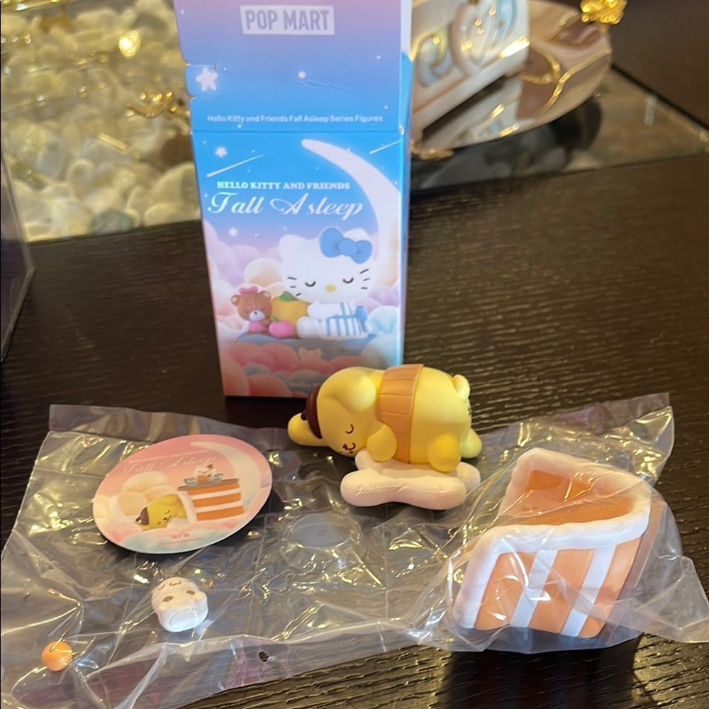 SECRET EDITION. Pop Mart Hello Kitty and Friends Fall Asleep Series